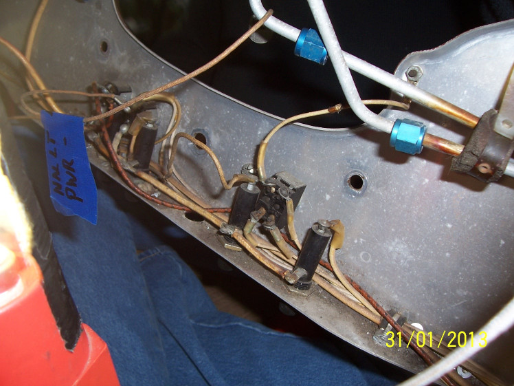 Original 1946 wiring. Soldered connections on fuse holders were loose at some connections.