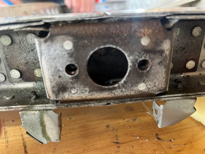 Bracket pitted but channel joining spars badly corroded