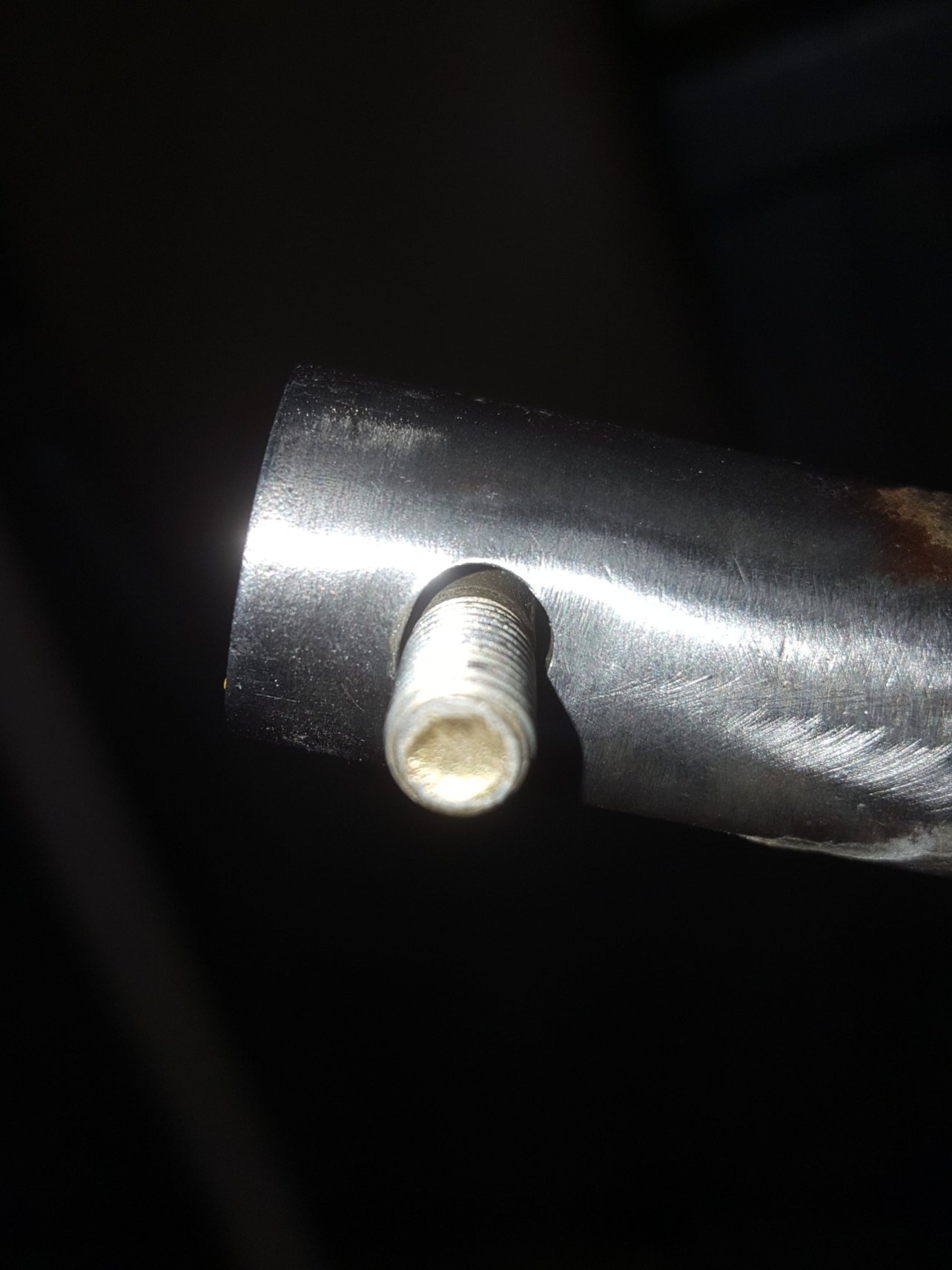 OldTorqueTubeWornOblong.jpg