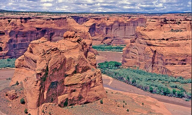 Air Tours Banned Over Canyon de Chelly National Monument 