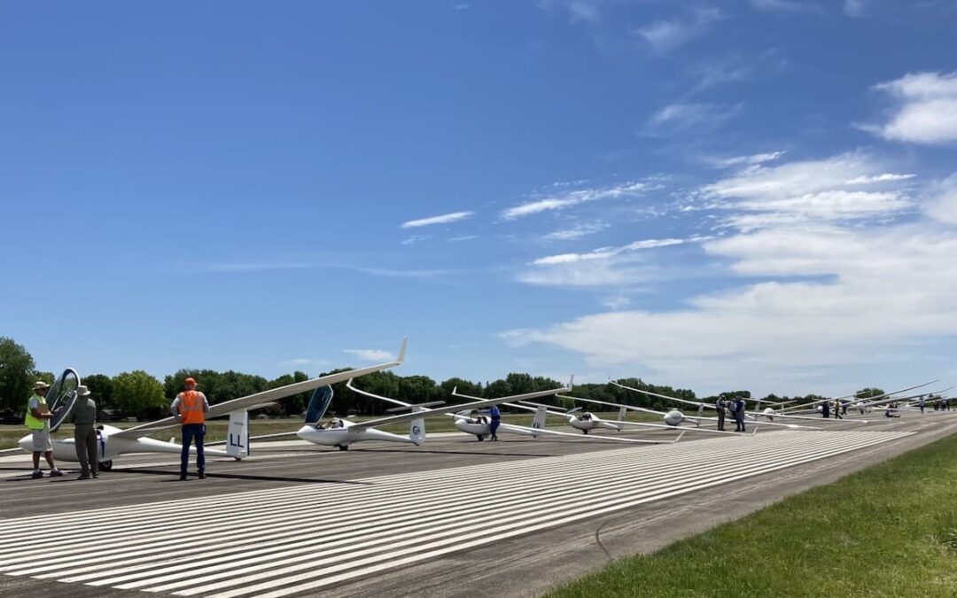 Picture of the Day: Glider regatta