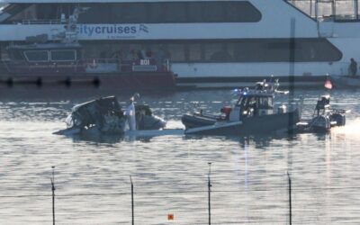 ​‘No Survivors’: American Eagle Flight, Army Black Hawk Collide Over Potomac River